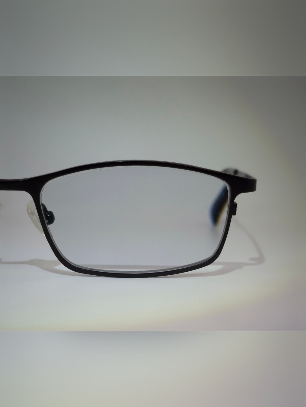 Present. Black Rectangular Metal Frame. - Picture 2 of 9